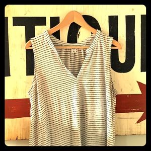 Old Navy Tops - Old Navy Split Neck Sleeveless Tunic Old Navy Tops - Old Navy Split Neck Sleeveless Tunic